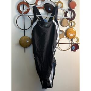 Women’s size 14 Speedo black and white hydrasuit
